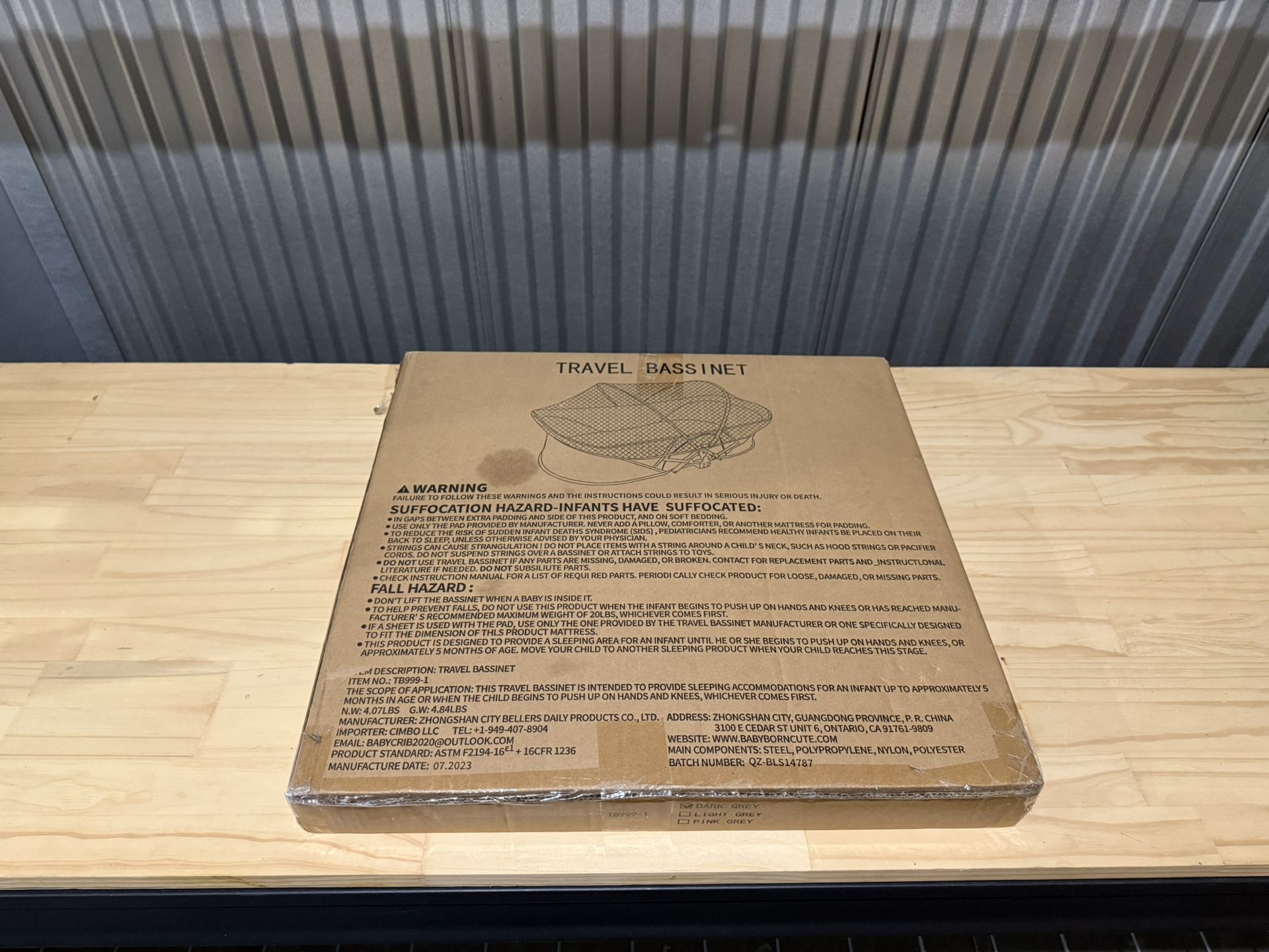 NEW Travel Bassinet, Portable Bassinet, Travel Crib Infant w/Mosquito Net & Canopy, Lightweight & Foldable