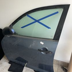 Toyota RAV 4 driver door