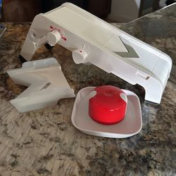 New Tupperware Mandoline Mando Chef Kitchen Time Savers 