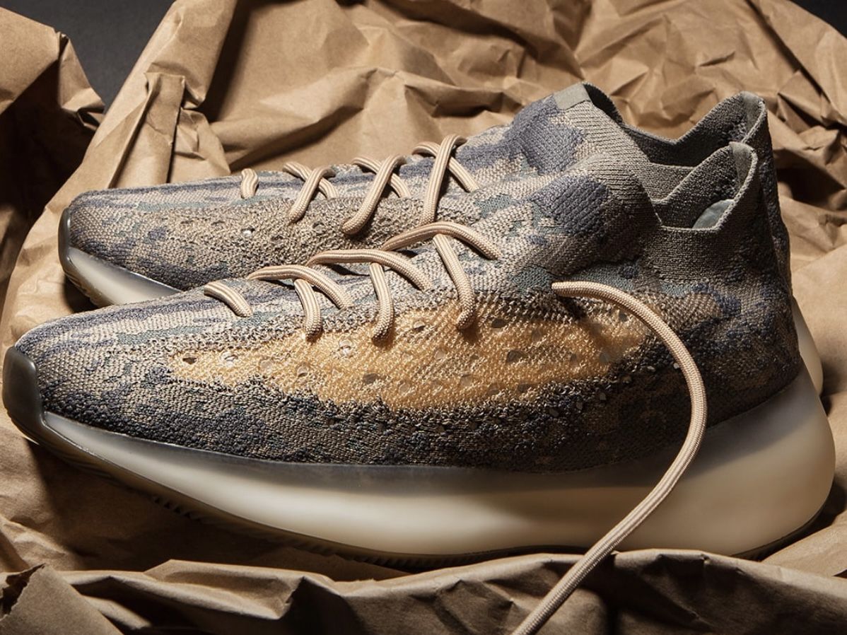 NEW Adidas Yeezy Boost 380 Mist FX9764 in Size 11