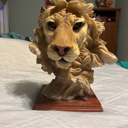 Lion Head Statue 