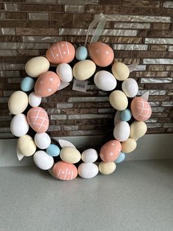 BRAND NEW 14 IN WREATH