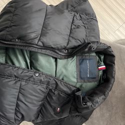 Tommy Hilfiger Puffer Jacket barely worn