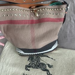 Authentic Buuurrrbbbeery Canva Bag