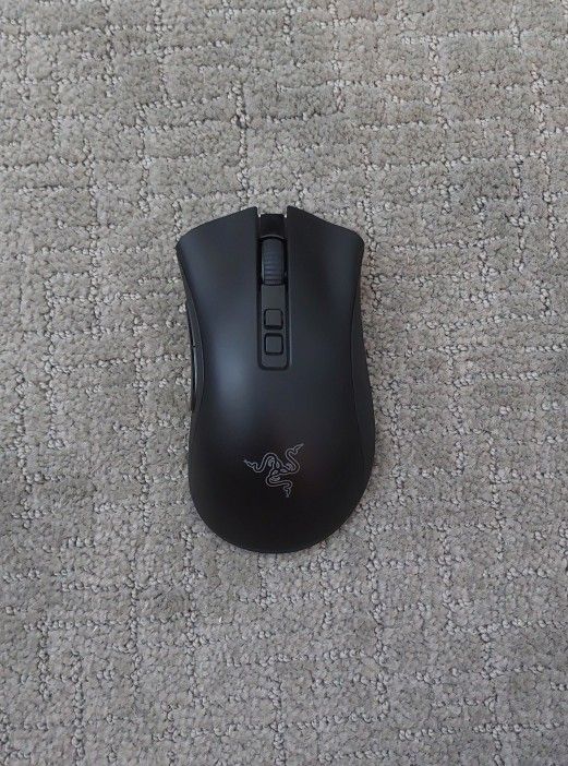 Razer DeathAdder V2 Pro Wireless Gaming Mouse – Great Condition