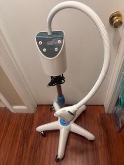 Professional teeth whitening lamp