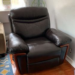 Vibrating chair