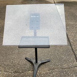 Podium stand