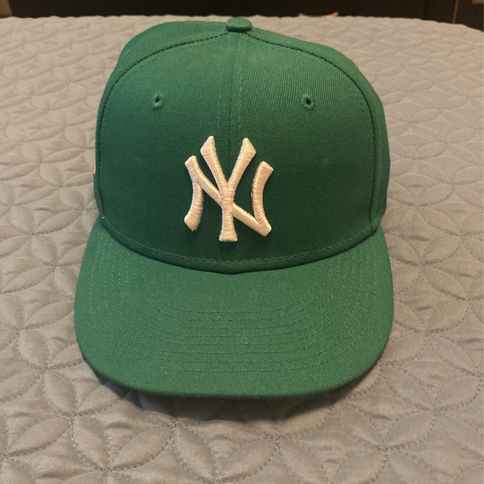 New Era New York Yankees 27 Time World Championship Fitted Hat for Sale in  Santa Teresa, NM - OfferUp