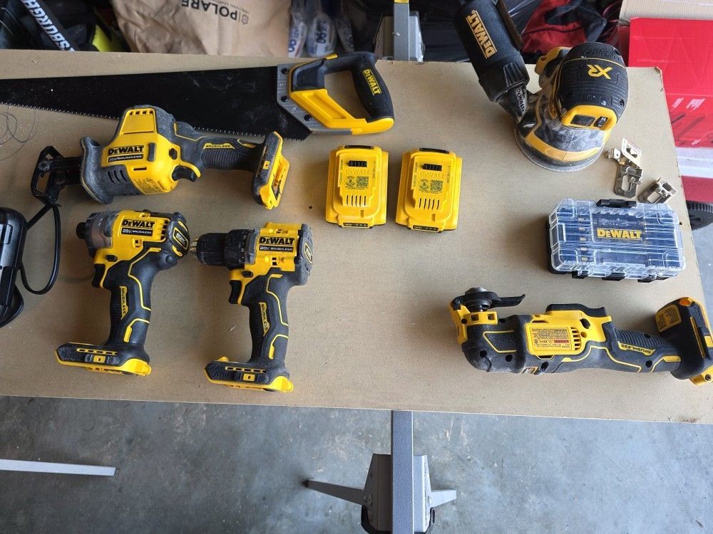 DeWalt Construction Tools