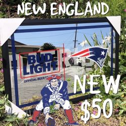 New England Patriots Bud Light NFL Football Beer Bar Mirror New
