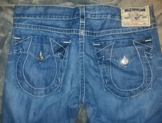 Men's True Religion "Relaxed Fit/Straight" Jeans (Size 38x34) Made In USA