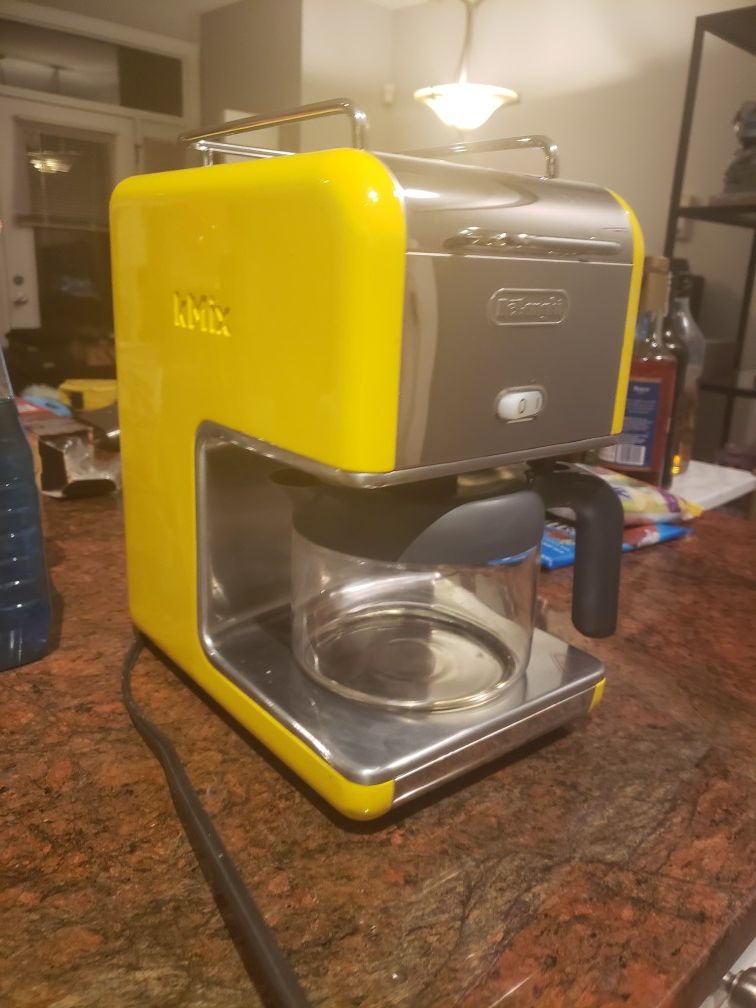 Like New Yellow DeLonghi KMix 5-Cup Coffee Maker