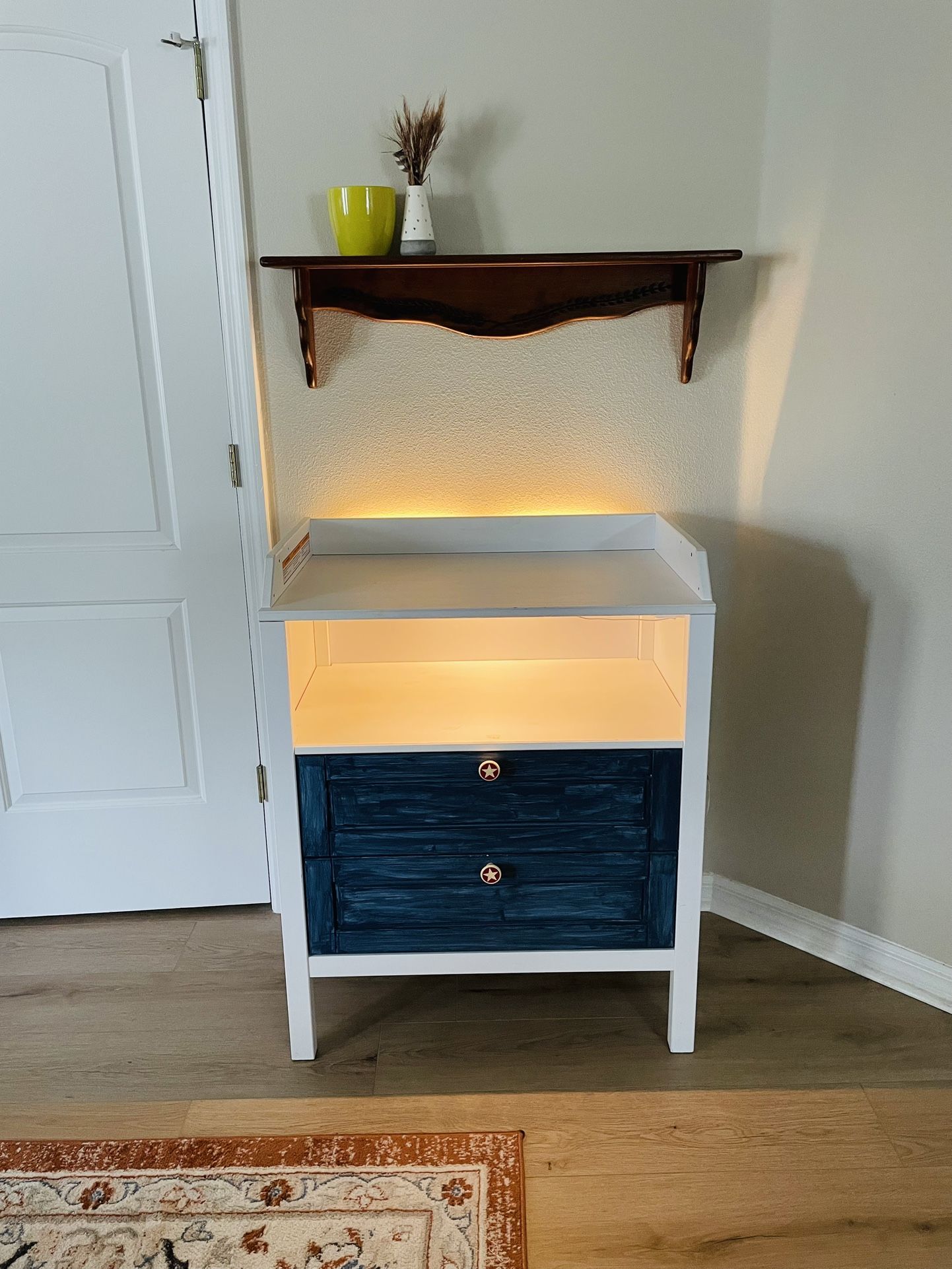 IKEA SUNDVIK Changing Table w/ Lighting