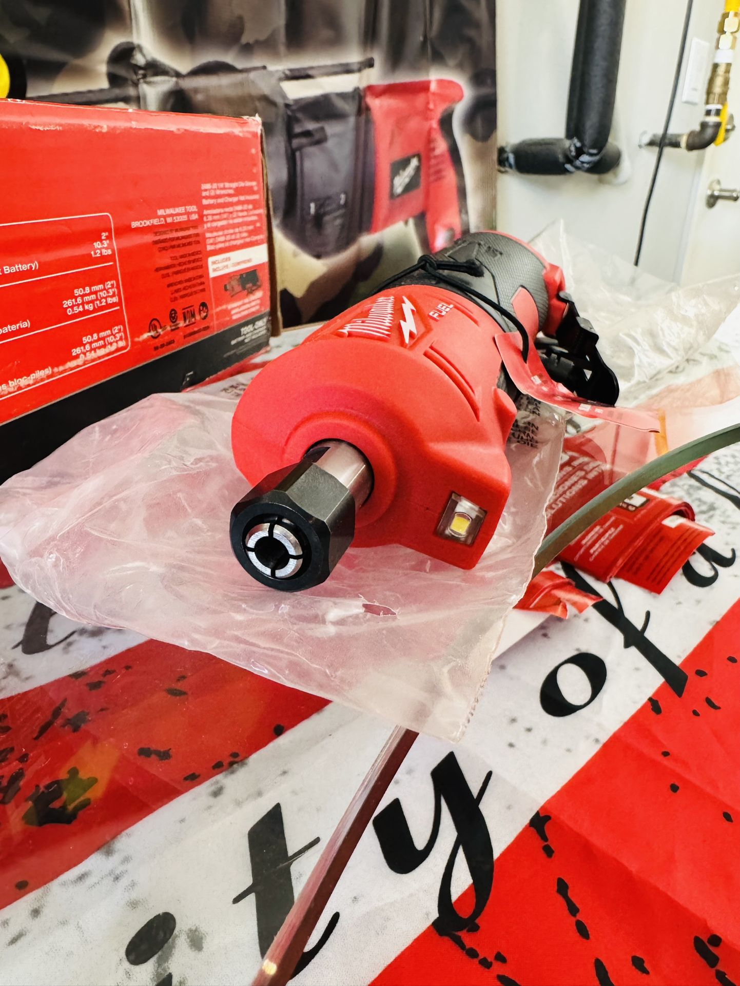 LIKE NEW .. MILWAUKEE M12 FUEL STRAIGHT DIE GRINDER .. (TOOL ONLY)