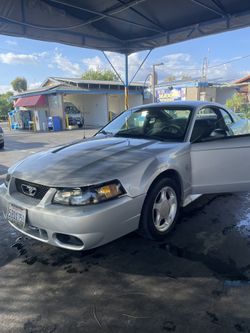 2003 Ford Mustang