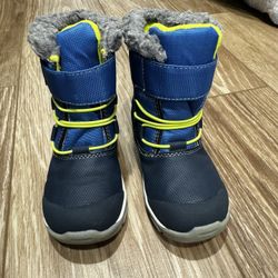 Snow shoes size 10 Toddler