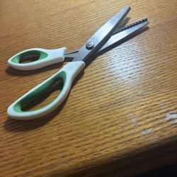 Crafting Zig Zag Scissors 