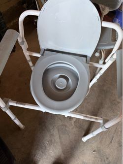 New bedside commode