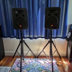 Pair of JBL Speakers/PA System EON10 G2