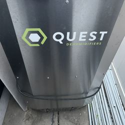 QUEST DEHUMIDIFIER 