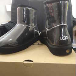 “BRAND NEW”    Woman Ugg Boots