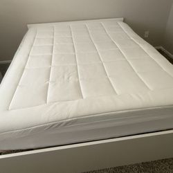 Queen Size Bed w/ Mattress