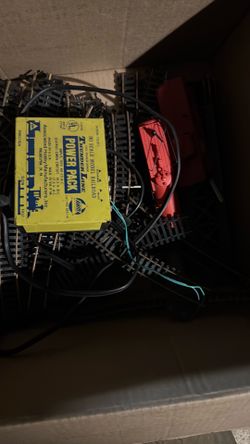HO scale track and power bank