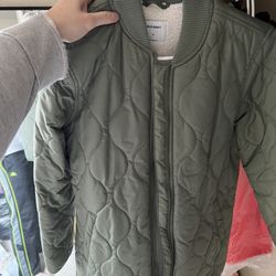OLD NAVY OLIVE EXTRERIOR COTTON INTERIOR JACKET  NEED GONE ASAP  PRICE NEGOTIABLE