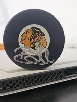Brent Seabrook autographed hockey puck