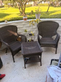 3-piece outdoor wicker patio set