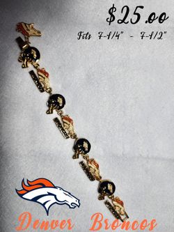 NFL CHARM BRACELET 