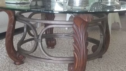 Coffee Table w Glass Top