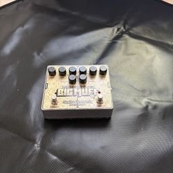 Bigmuff guitar pedal