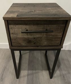 Rustic Industrial Nightstand – 1 Drawer