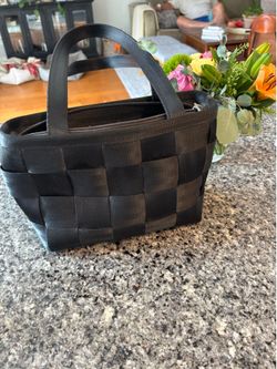 Harvey’s the Original black woven seatbelt tote
