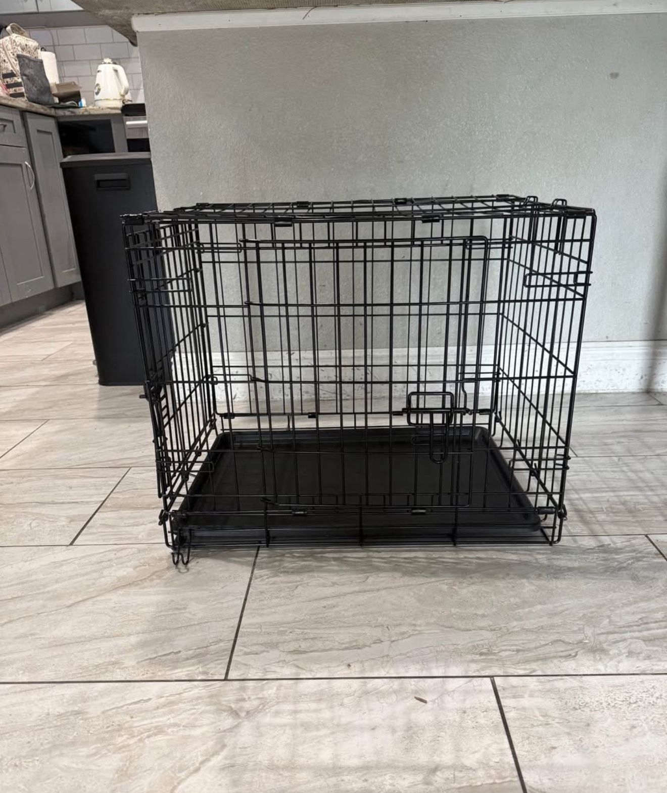 SMALL FOLDABLE DOG CRATE