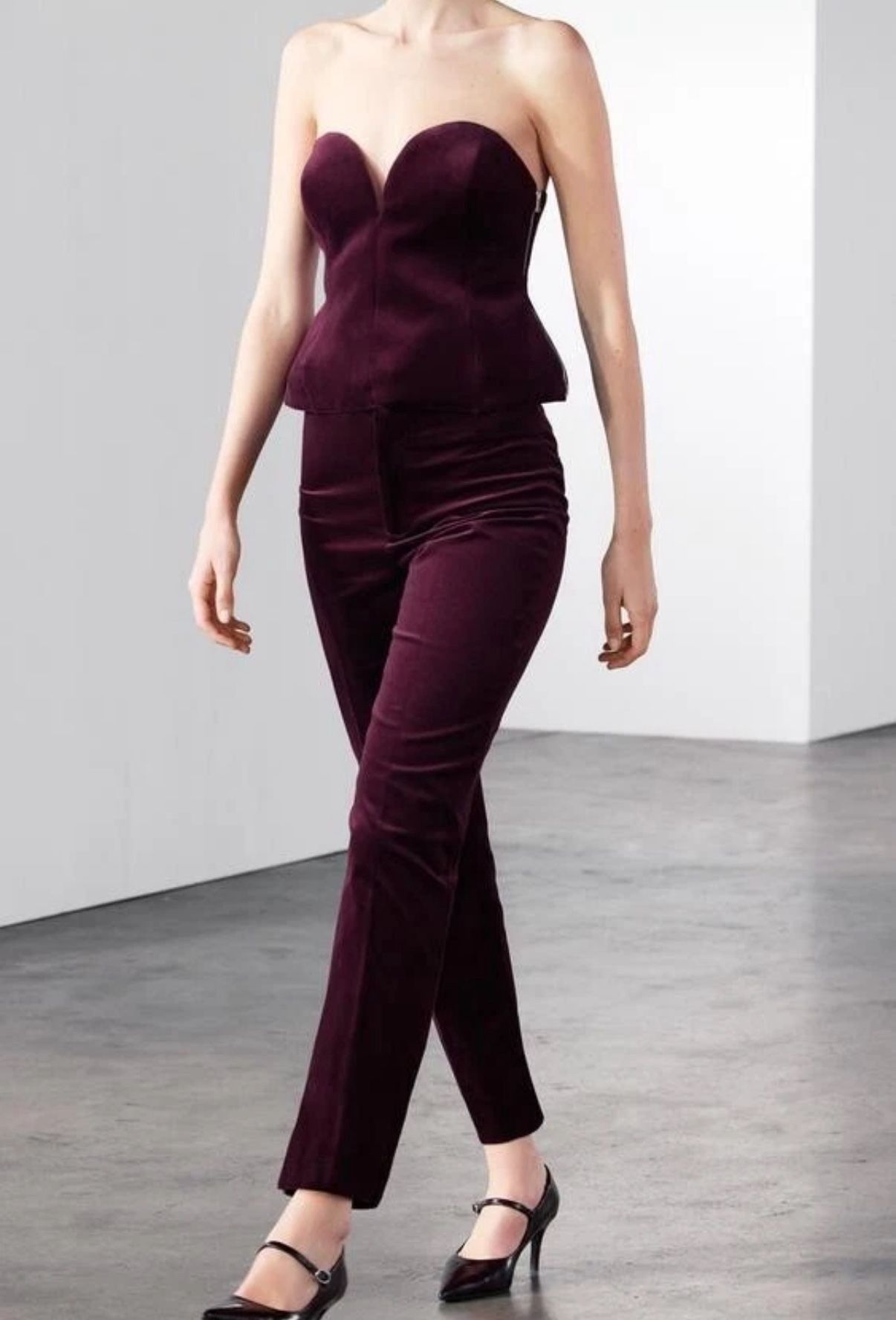 Zara Burgundy Velvet Corset Bustier Size medium NWOT