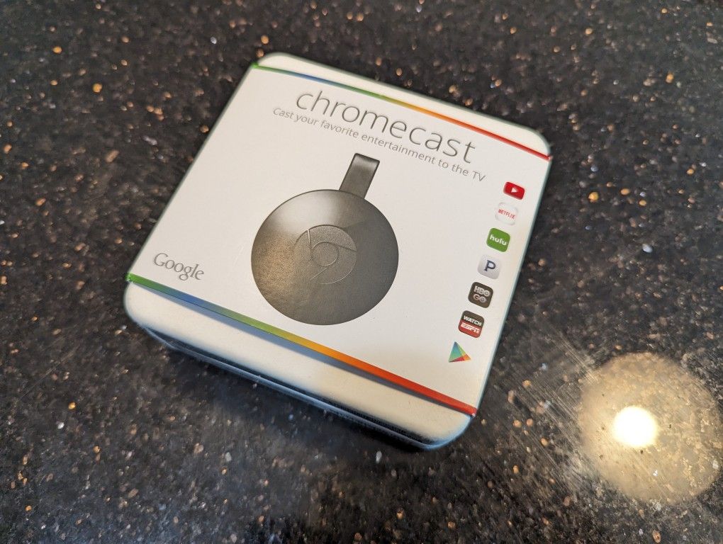 Google Chromecast (BRAND NEW)