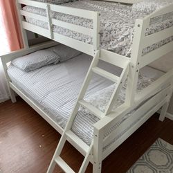 Bunk bed 