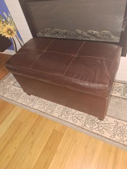 32x26x28 leather  storage binSitting bench