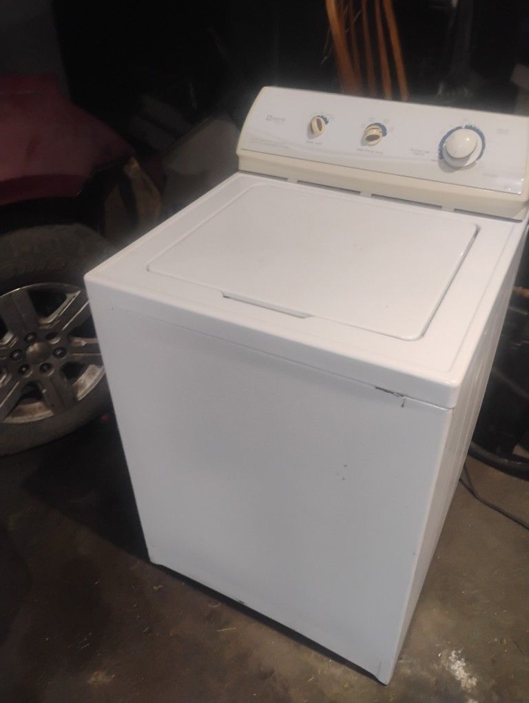 Maytag.  Heavy Duty Washer