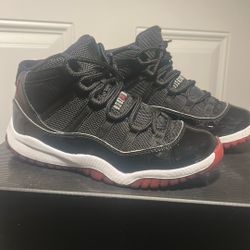 Jordan 11 Size 3 Jordan 4  Size 3