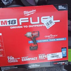Milwaukee Impact Wrench Kit : 1/2 >, Drive 2 Battery's 1 Charger 