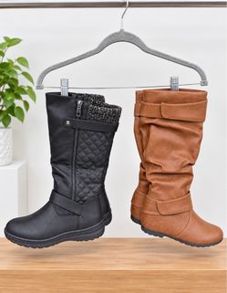🔥 WHOLESALE WOMEN’S BOOTS – ONLY $5/PAIR! 🔥  👢 Women’s Boots – $5/Pair 📦 Minimum Order: 20 Pairs 💰 Excellent price for resale 📍 Wholesale only  