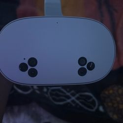 Slightly Used Quest 3s