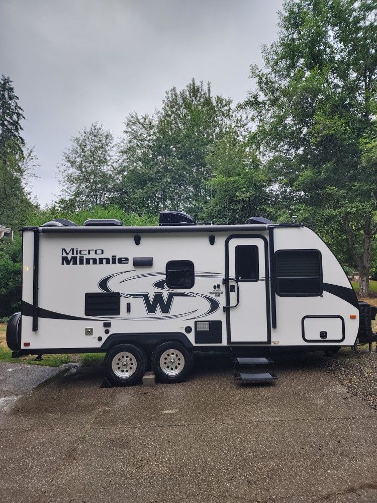 2018 Winnebago Bunkhouse Travel trailer with Slideout. for Sale in Gig Harbor, WA OfferUp