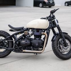 Triumph Boneville Bobber 1200