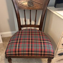 Hickory Accent Chair