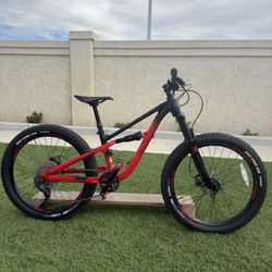 2022 Polygon Siskiu D24X